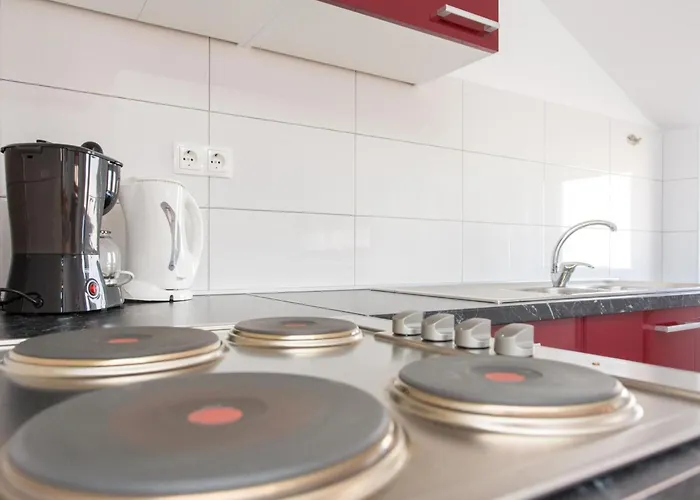 Apartment Comfort With Balcony And Pool *