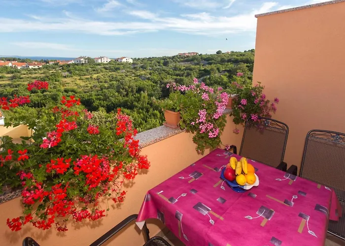 Apartman Comfort With Balcony And Pool