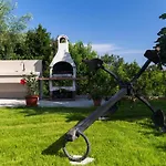 Διαμέρισμα Comfort With Balcony And Pool Krk Town